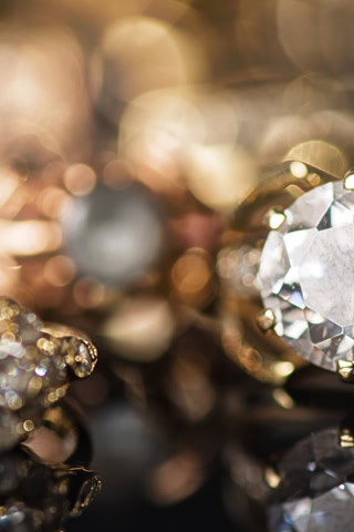 Stunning diamond gold banded ring